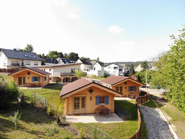 Chalet & Hüttendorf Carolinger